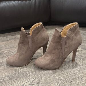 Elegant Brown Ankle Boots